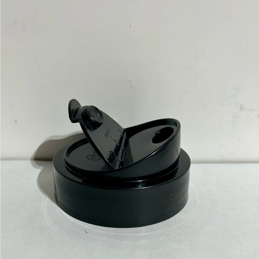 Oster 24 oz Blend-N-Go Replacement Flip&Sip Screw Top 6848
